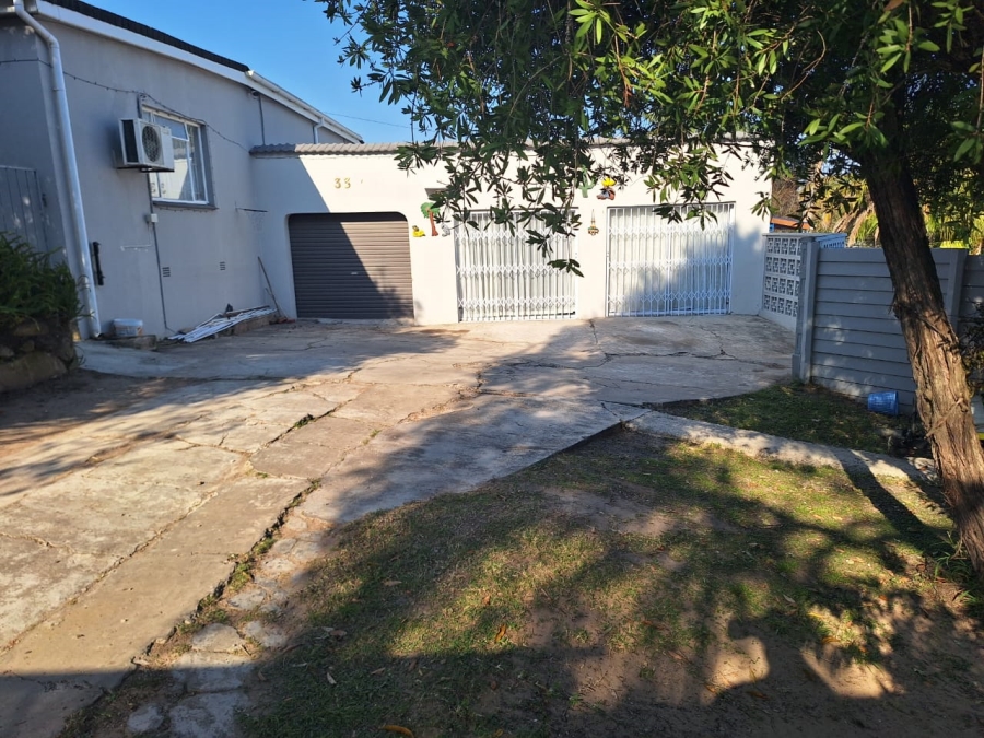 Bedroom Property for Sale in Amalinda Eastern Cape